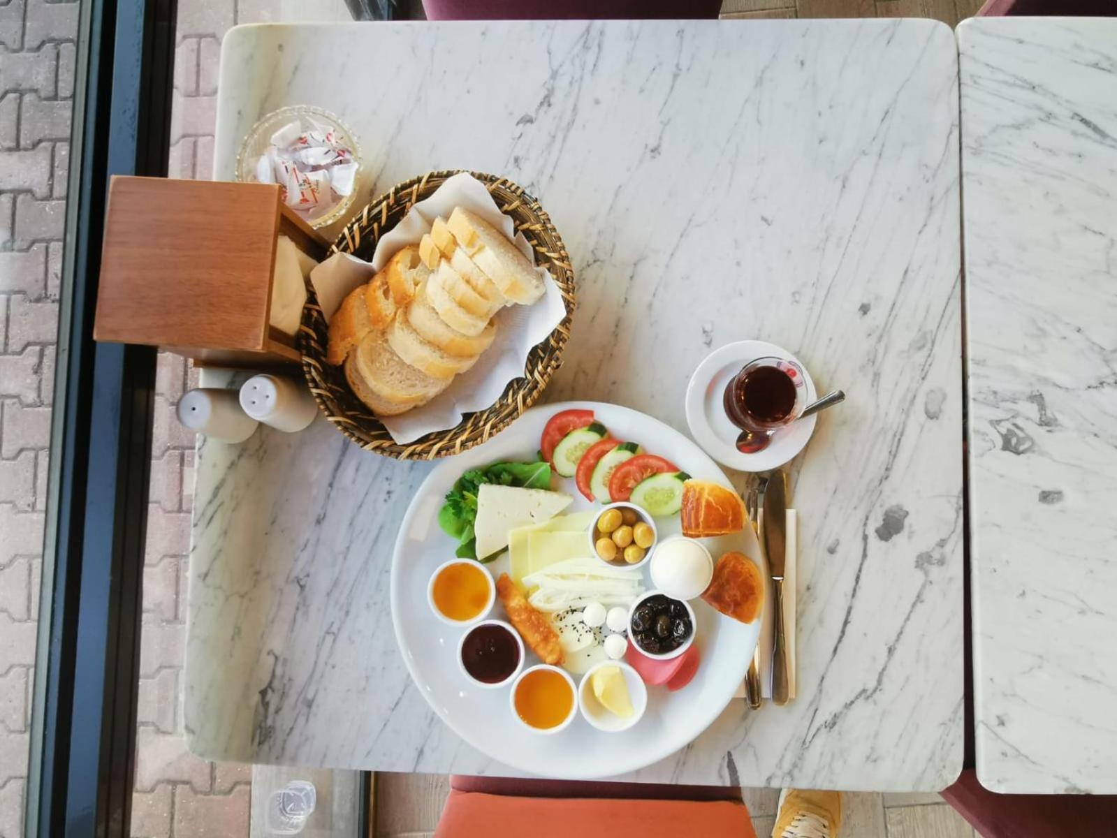 Asim Ve Nurhan Kocabiyik Oegretmenevi * Provincia di Istanbul