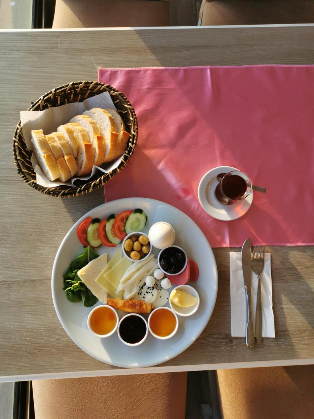 Hotel Asim Ve Nurhan Kocabiyik Oegretmenevi